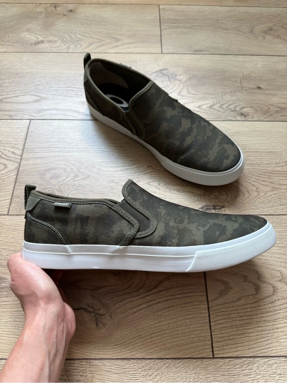 Oakley B1B Classic Slip On Shoes Men’s Sz 12 Green Brush Camo Slip-On Sneakers